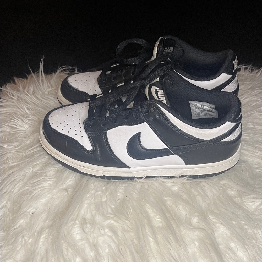 Nike Kids Shoes Black and White